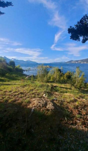 Casita Rústica a orillas de lago
